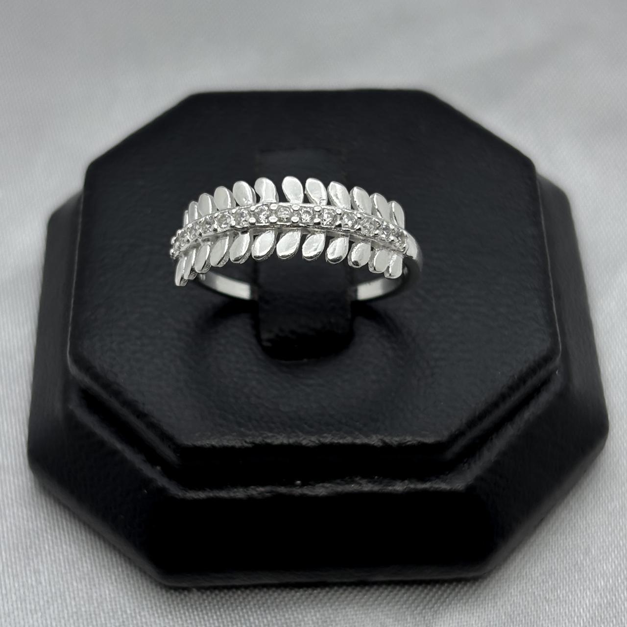 #AD207 - Anillo Hoja Paripinnada Con Zirconia Plata - A09/2.1