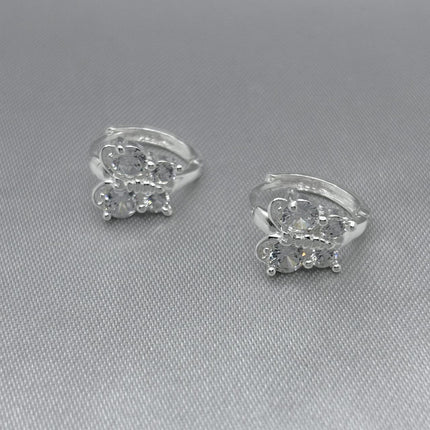 #H109 - Huggie Mariposa Con Zirconia Plata - A15/3.0