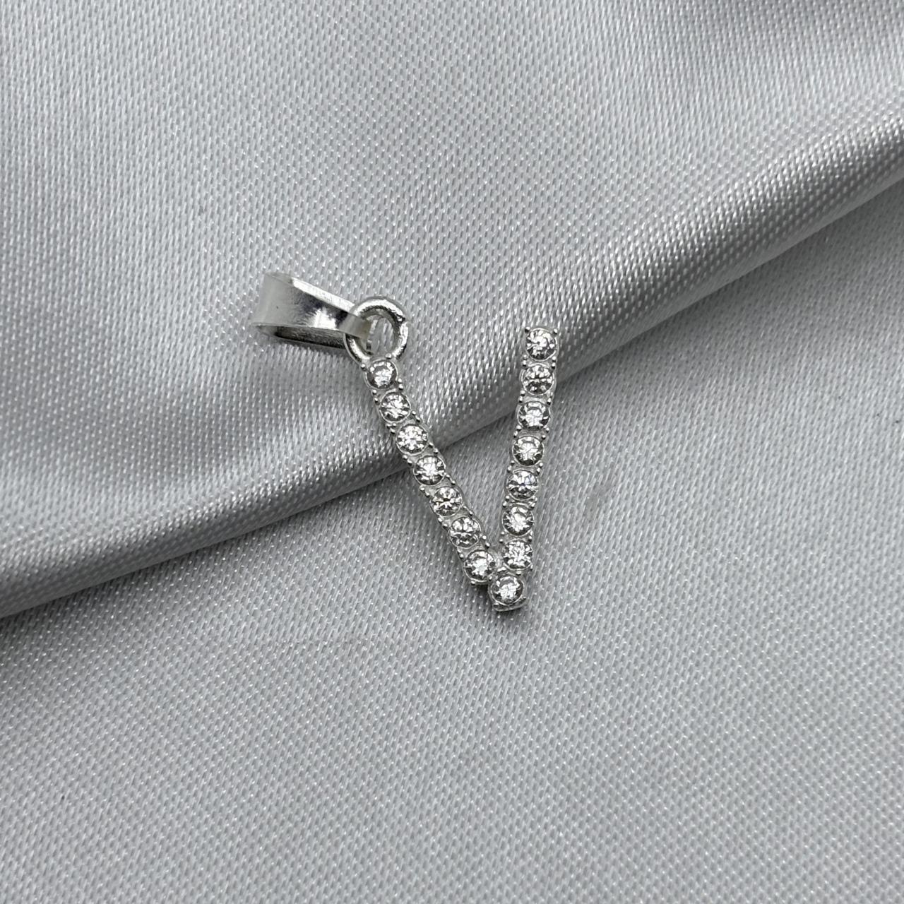 #D459 - Dije Letra Con Zirconia Plata - B09/1.3