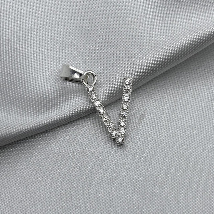 #D459 - Dije Letra Con Zirconia Plata - B09/1.3