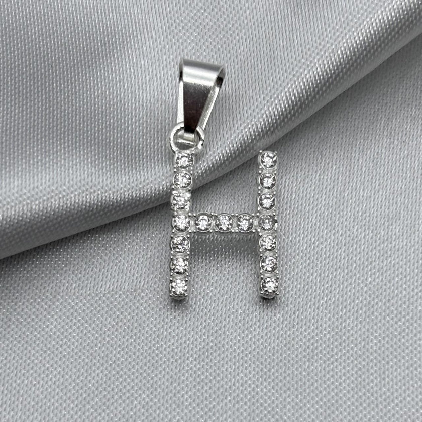 #D459 - Dije Letra Con Zirconia Plata - B09/1.3