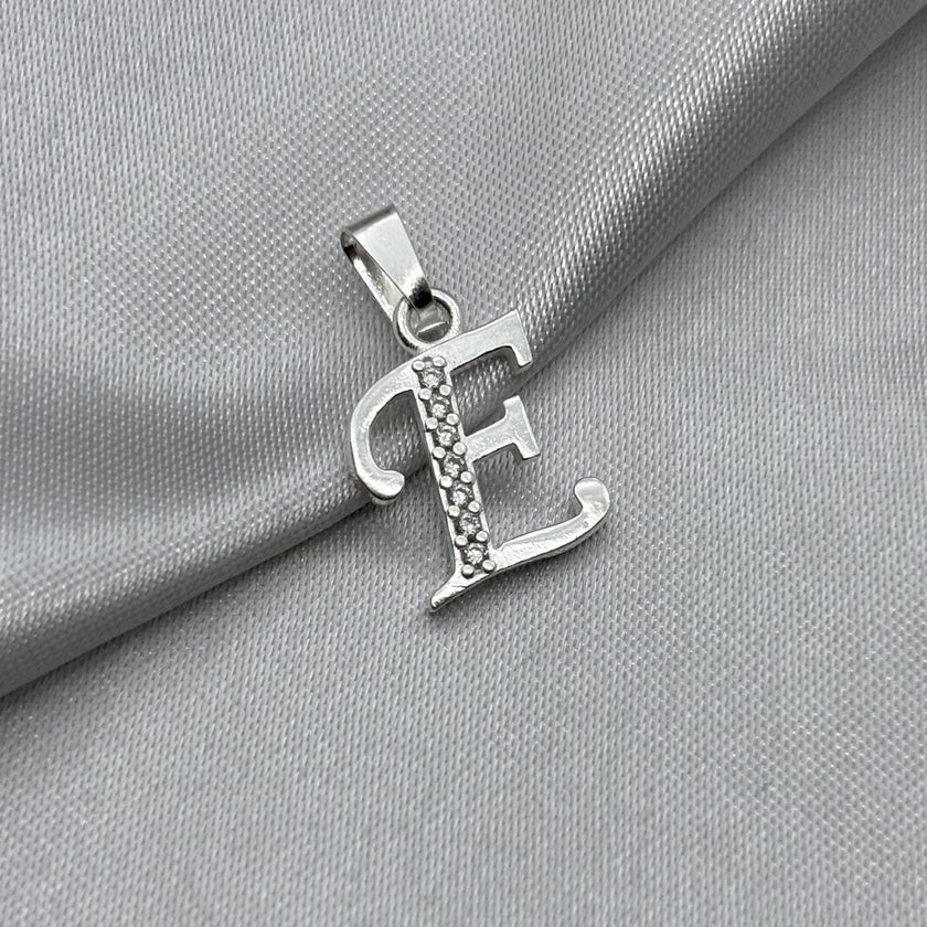 #D561 - Dije Letras Con Zirconia Plata- B09/1.5