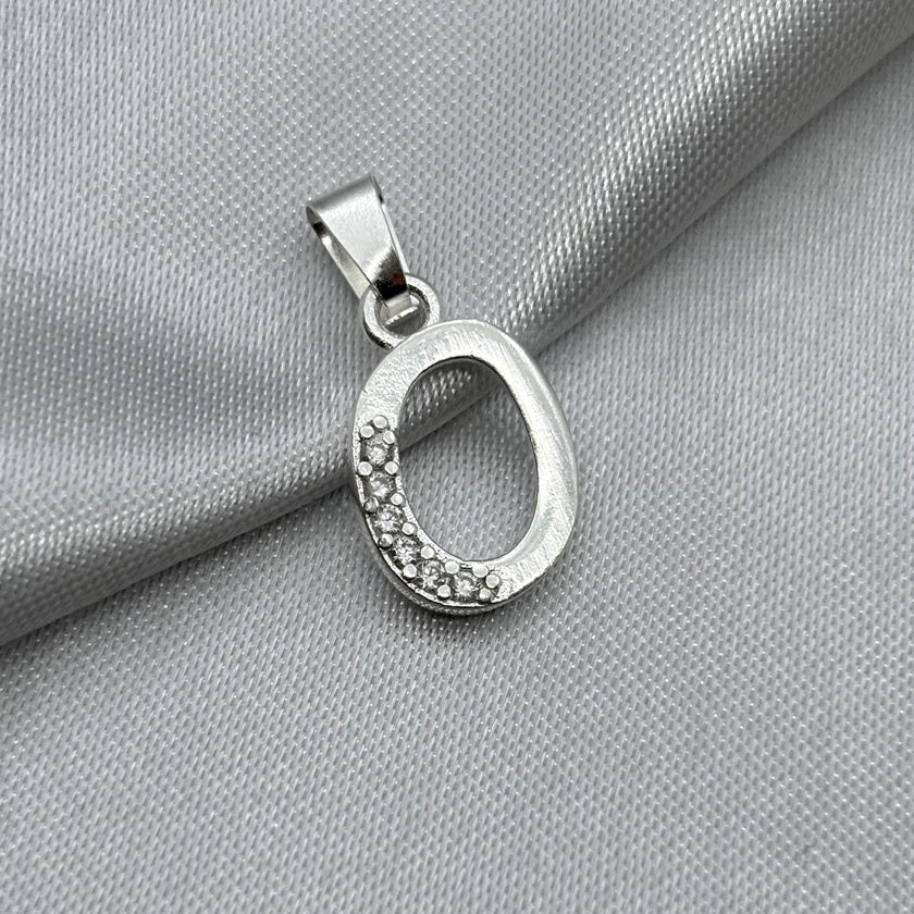 #D561 - Dije Letras Con Zirconia Plata- B09/1.5