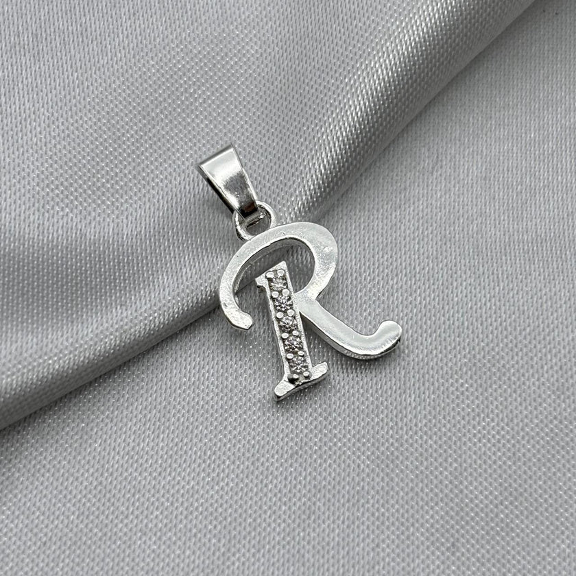#D561 - Dije Letras Con Zirconia Plata- B09/1.5