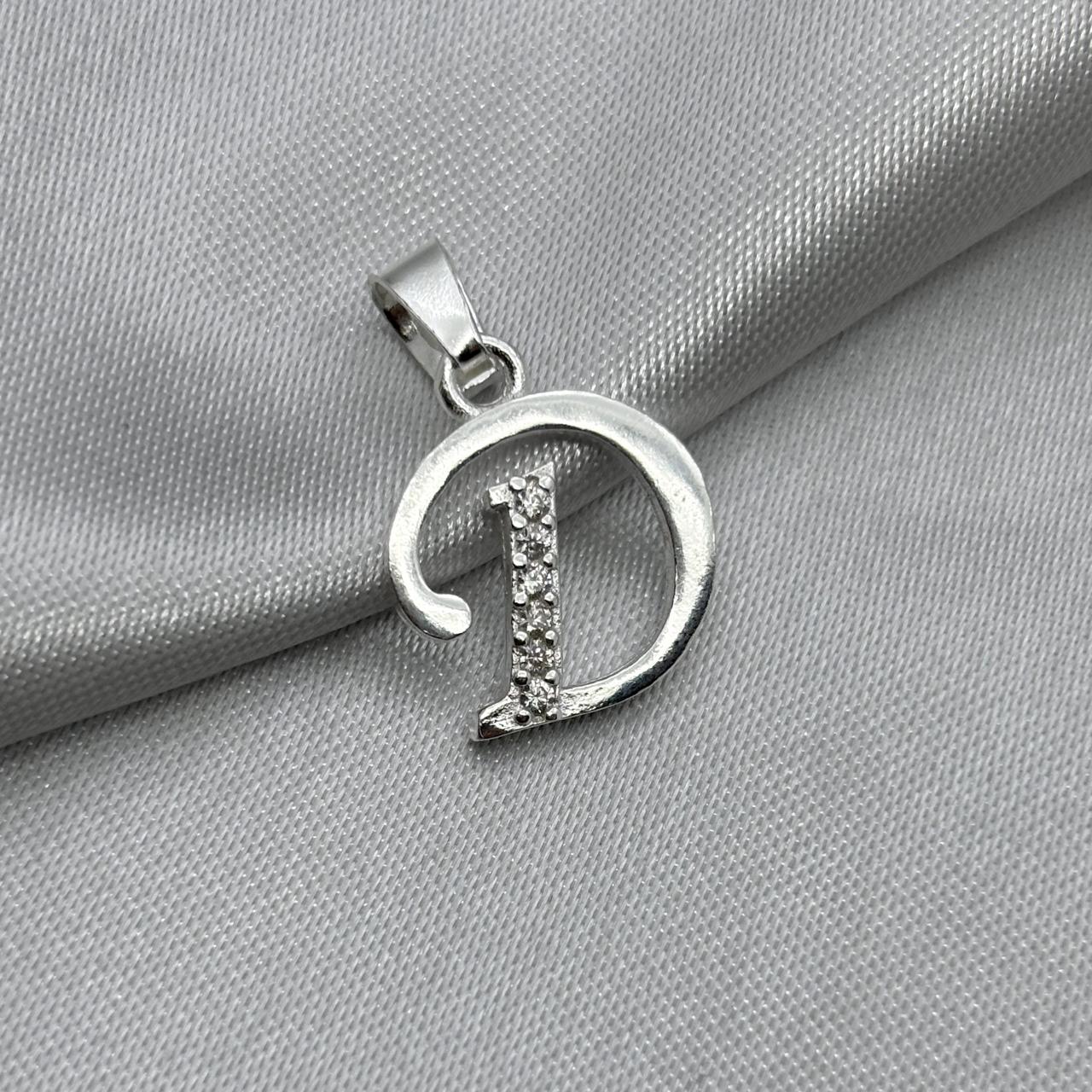 #D561 - Dije Letras Con Zirconia Plata- B09/1.5