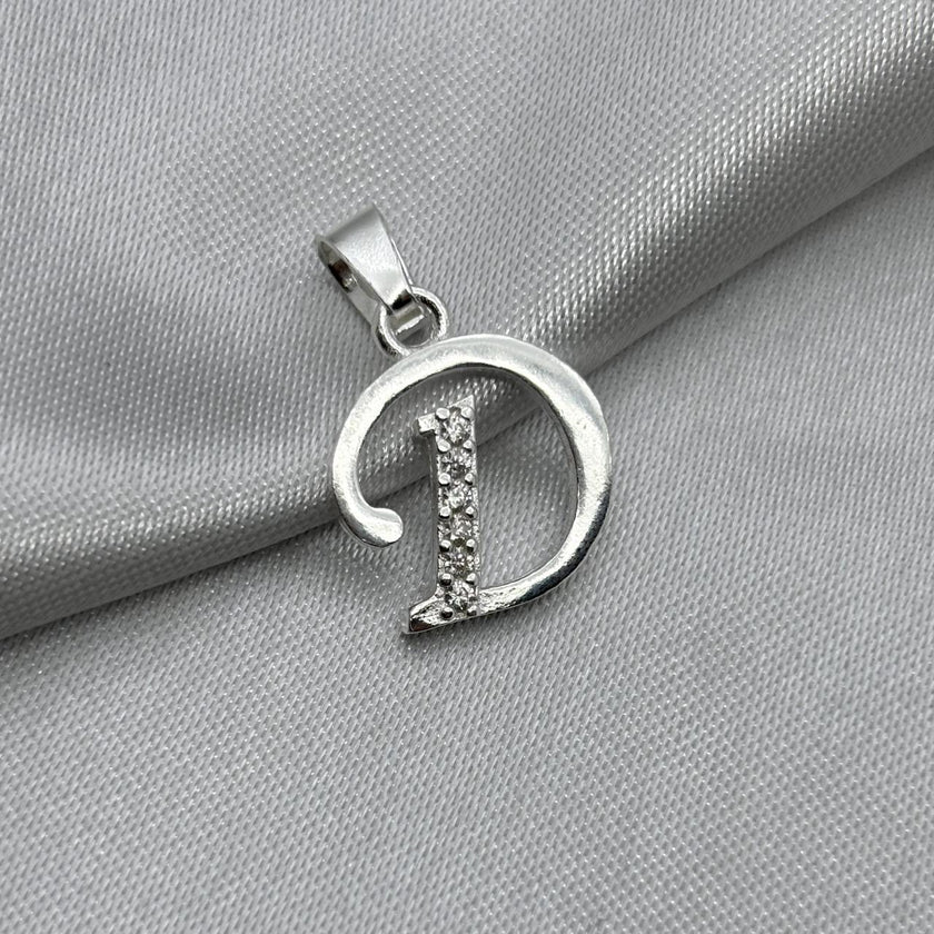 #D561 - Dije Letras Con Zirconia Plata- B09/1.5