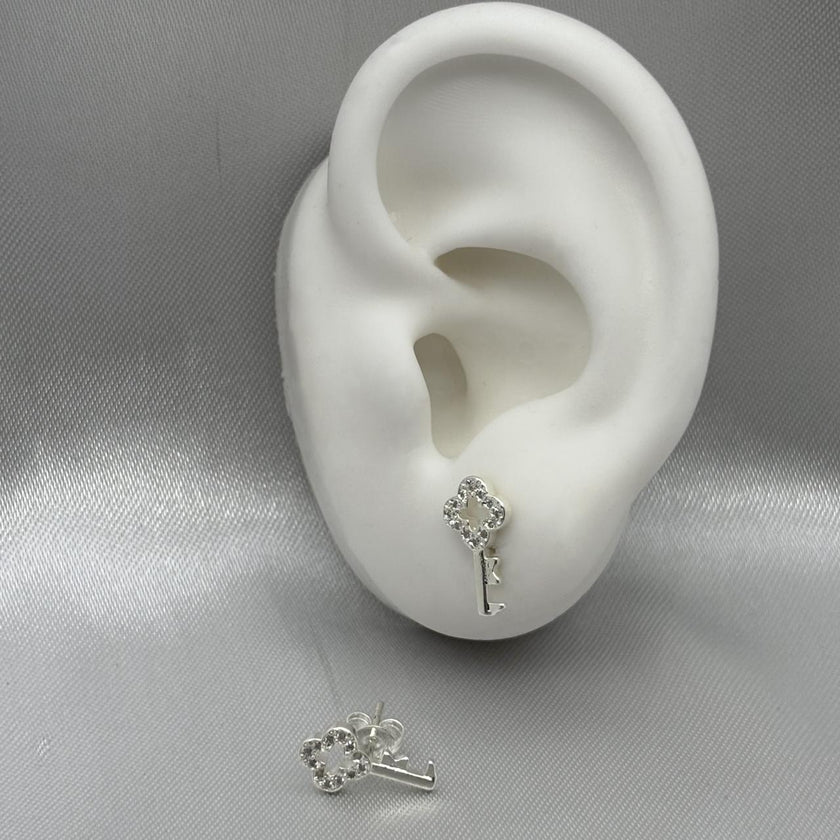 #BR283 - Broquel Llave Con Zirconia Plata - F80/