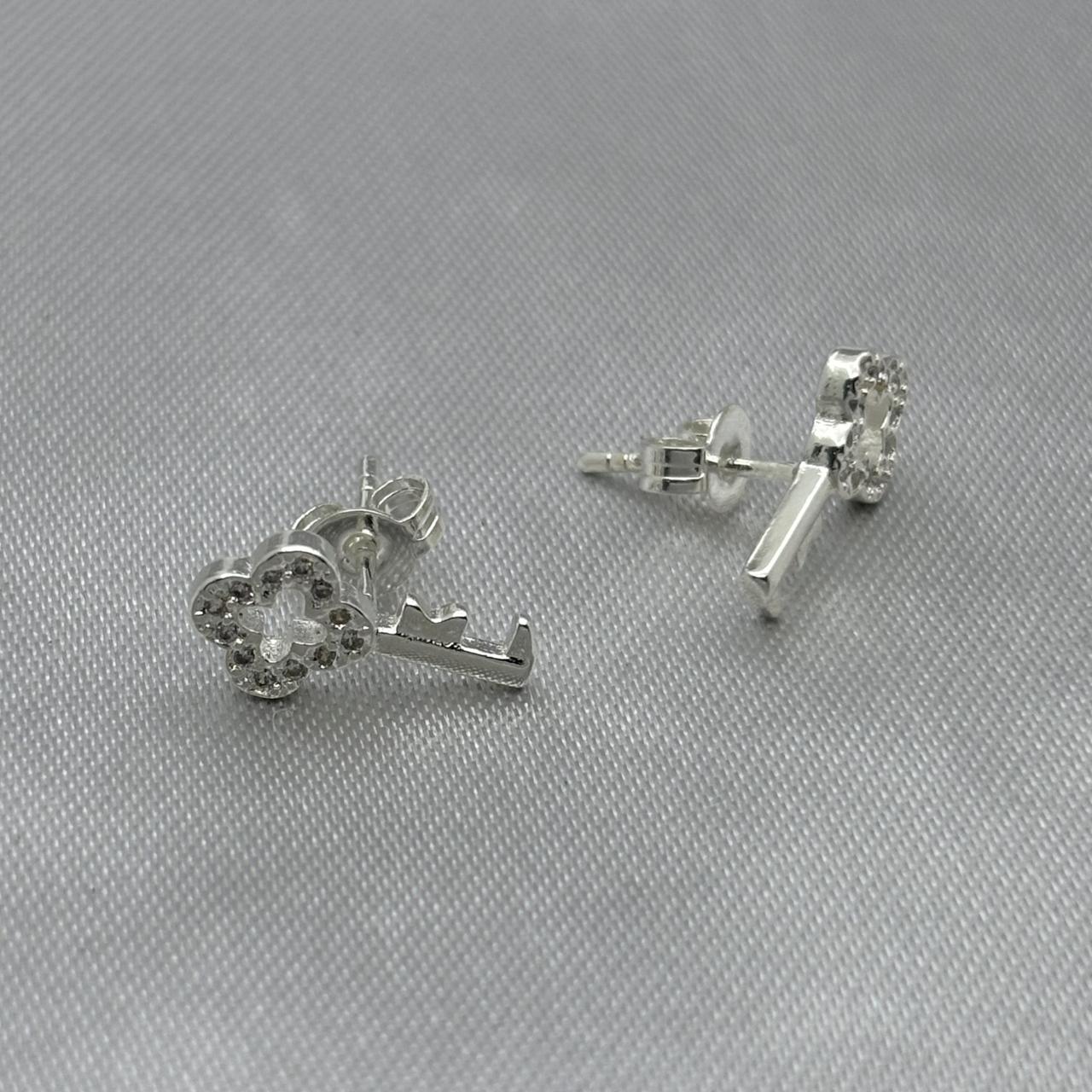 #BR283 - Broquel Llave Con Zirconia Plata - F80/