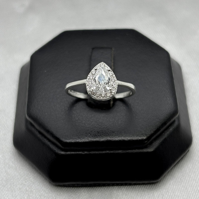 #AD464 - Anillo Gota Con Zirconia Plata - A09/1.5