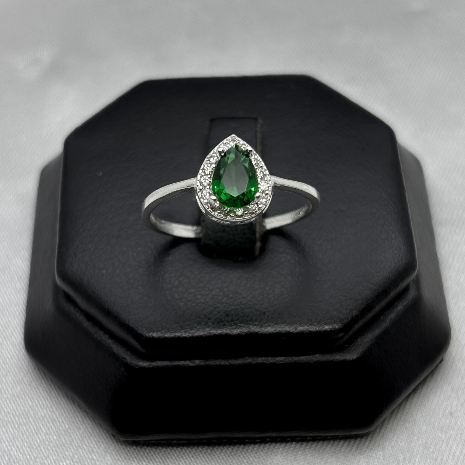 #AD464 - Anillo Gota Con Zirconia Plata - A09/1.5