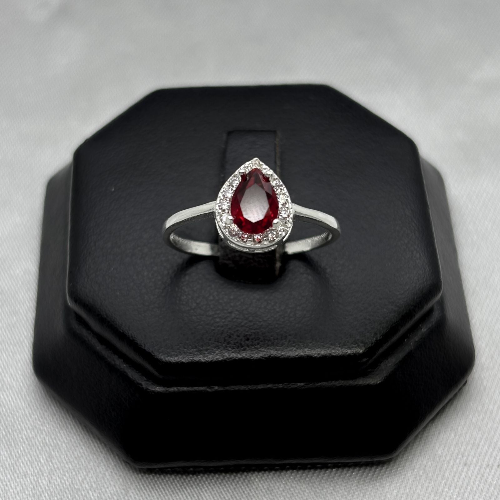 #AD464 - Anillo Gota Con Zirconia Plata - A09/1.5