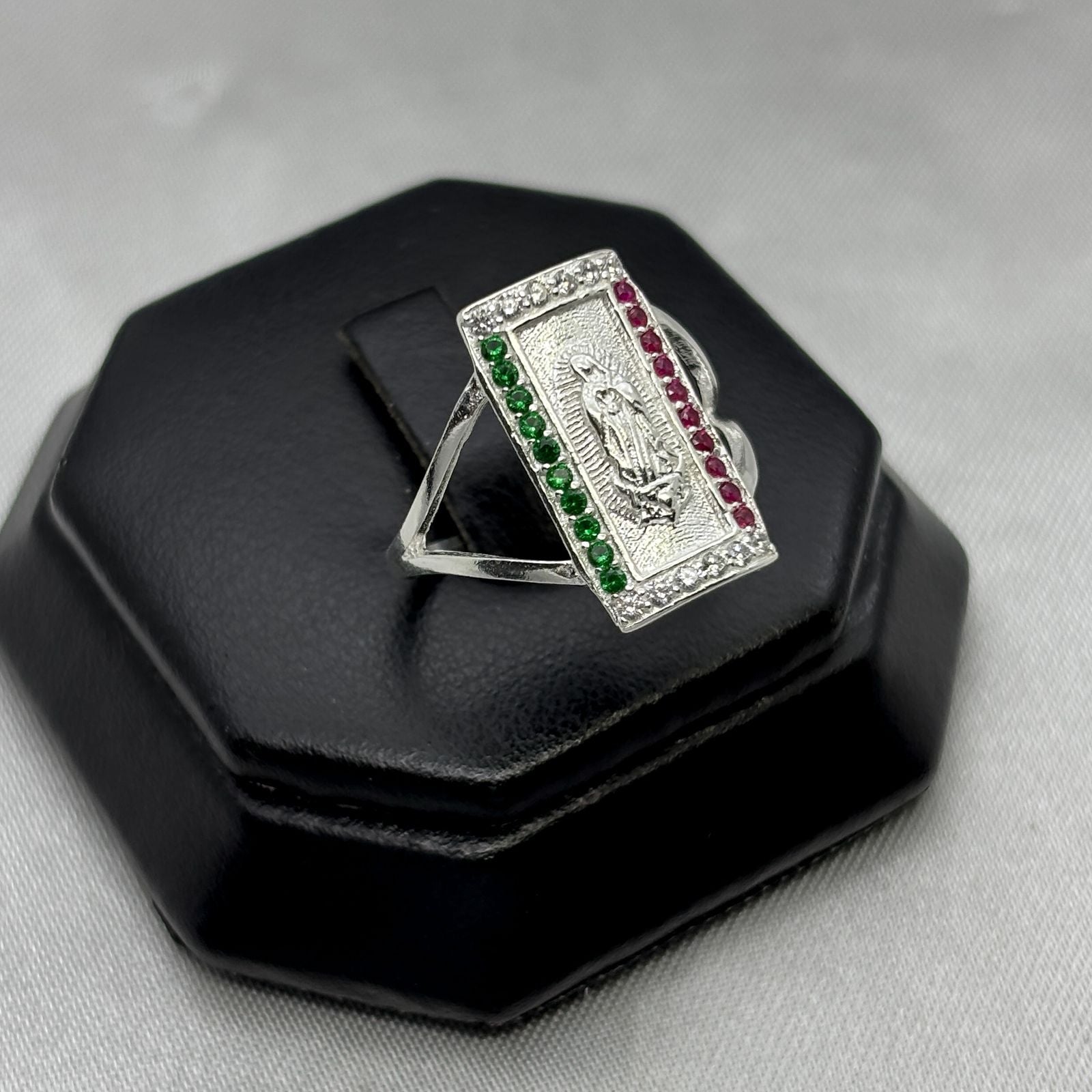#AD467 - Anillo Virgen María De Guadalupe  Con Zirconias Plata - A09/3.2