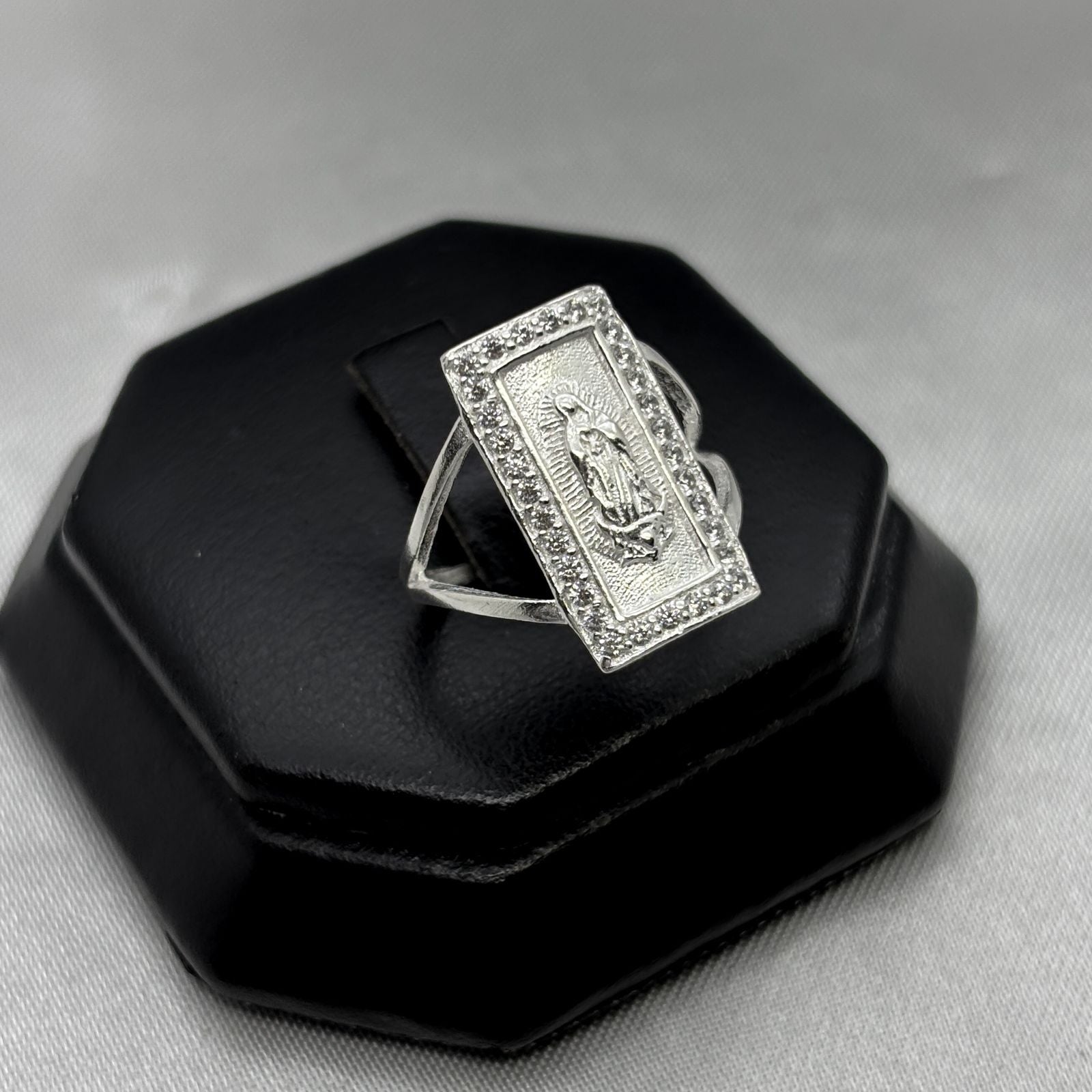 #AD467 - Anillo Virgen María De Guadalupe  Con Zirconias Plata - A09/3.2