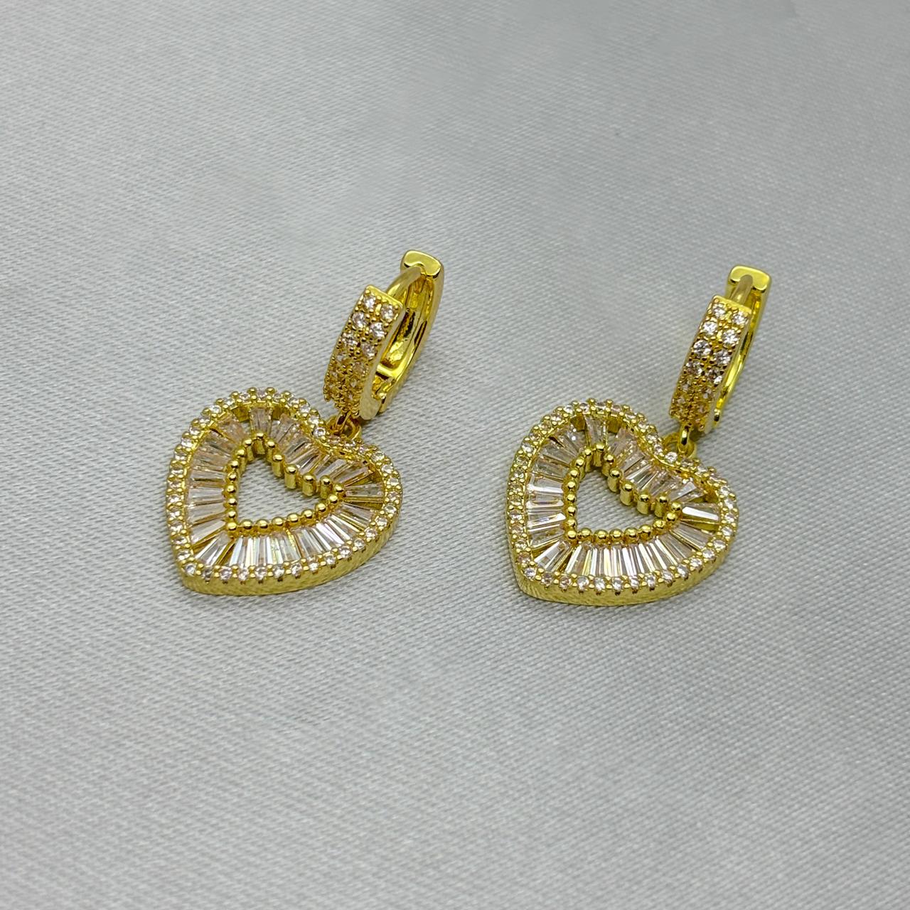 #HOL169 - Huggies Colgante De Corazon Con Zirconia Oro Laminado De 18k - LB040/