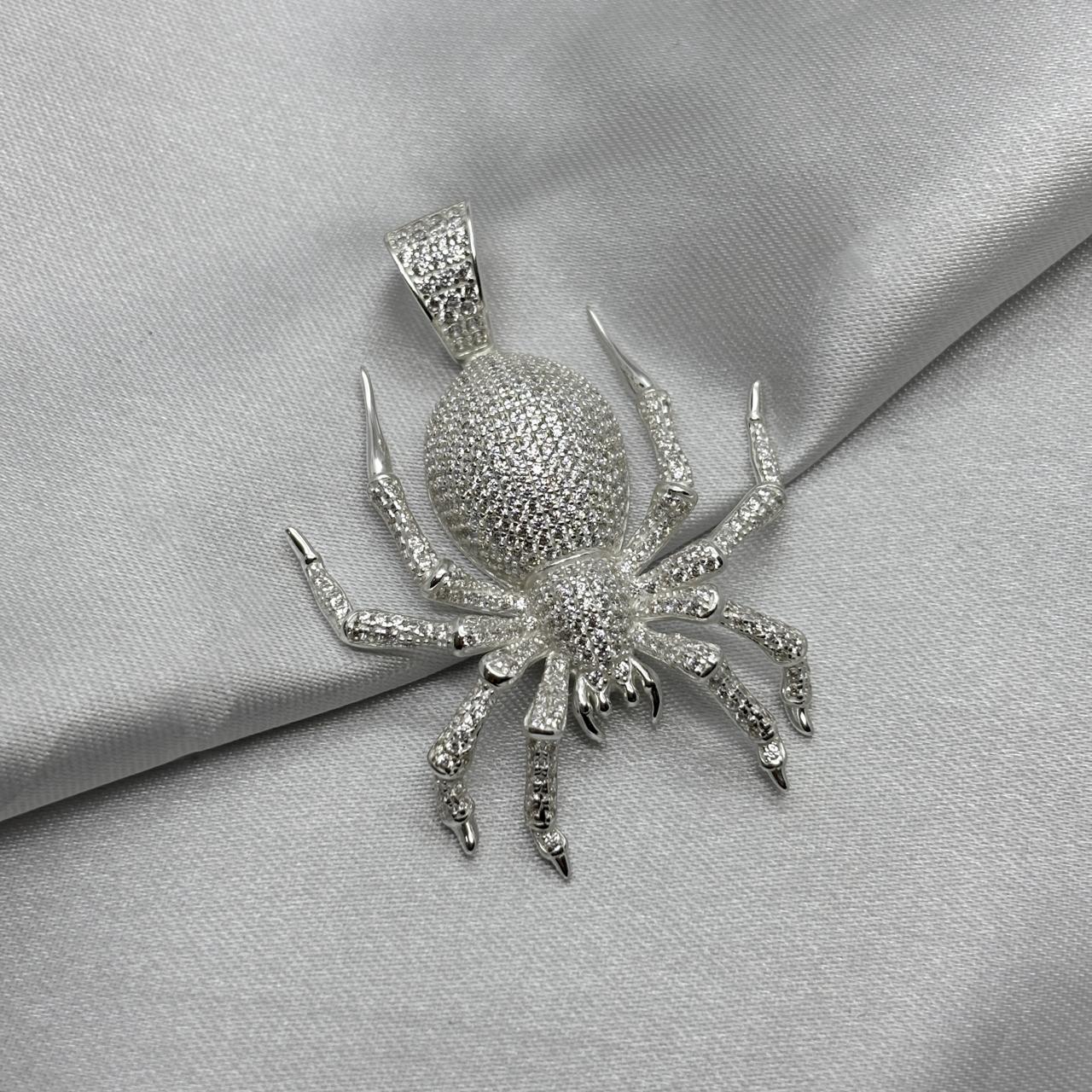 #D640 - Dije Araña Con Zirconia Plata - C12/17.5