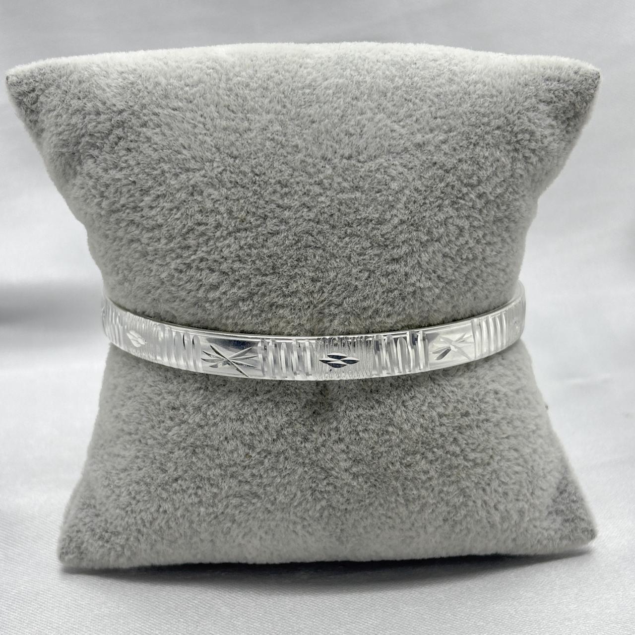 #AO123 - Aro Diamantado Plata - 7 mm - A07/10.5