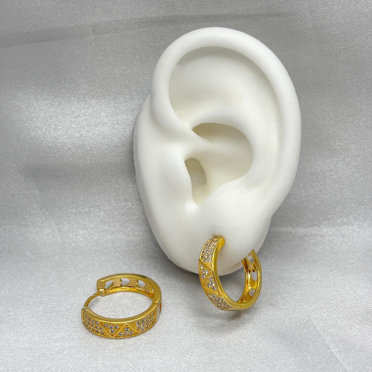 #HOL170 - Huggies Circular Corazón Piedra Zirconia Oro Laminado De 18k - LB035/