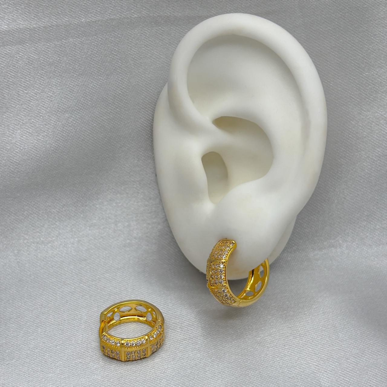 #HOL171 - Huggies Circular Piedra Zirconia Oro Laminado 18k - LB035/