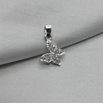 #D647 - Dije Mariposa Con Zirconia Plata - B12/0.8