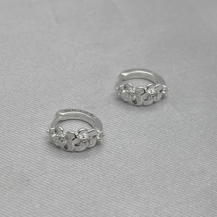 #H206- Huggie Flores Con Zirconia Plata - B17/1.8