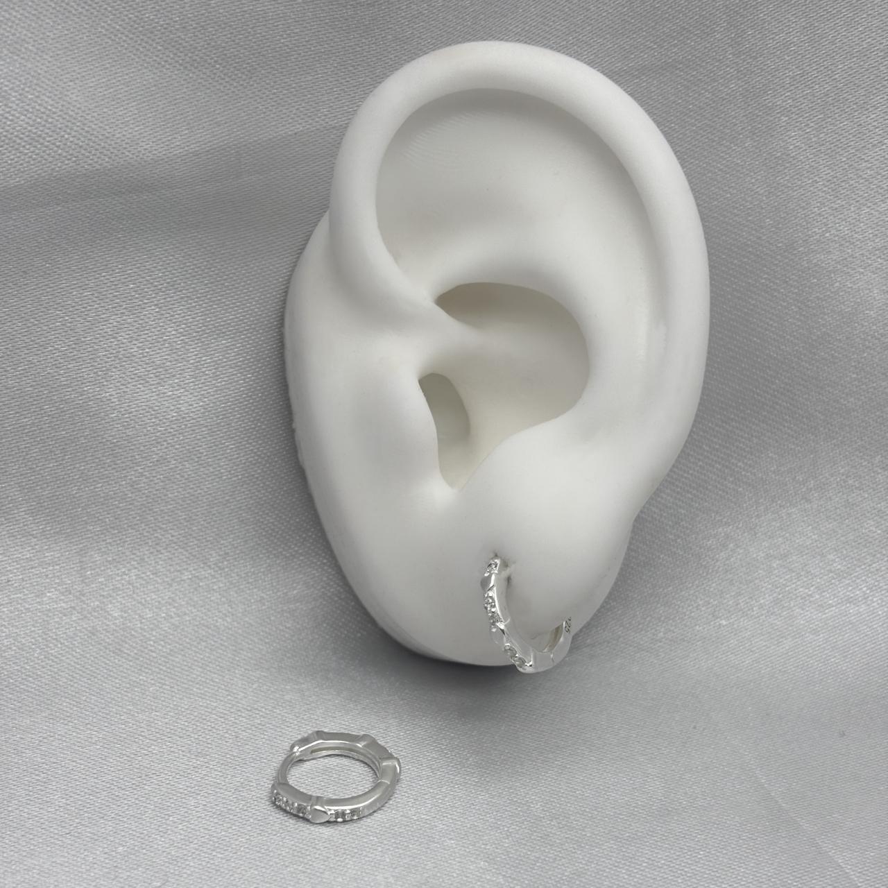 #H204 - Huggie Corazonsitos Con Zirconia Plata - B17/2.0