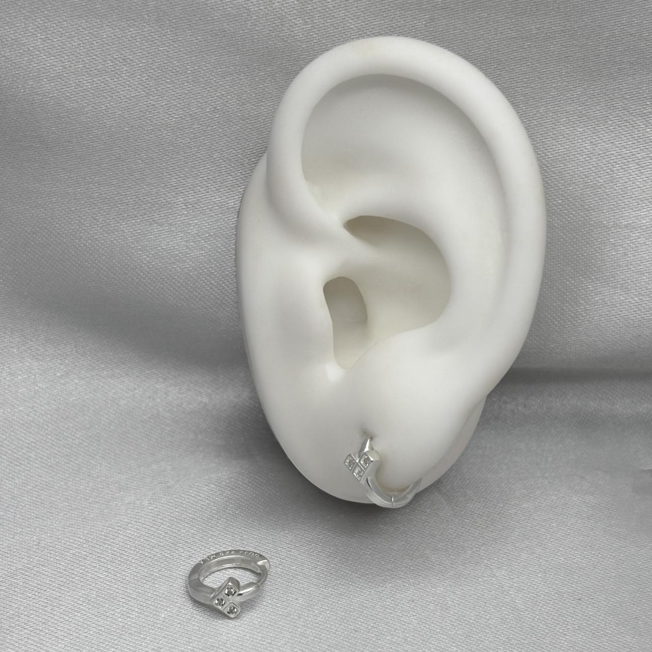 #H210 - Huggie Corazón Lego Con Zirconia Plata - B17/1.5