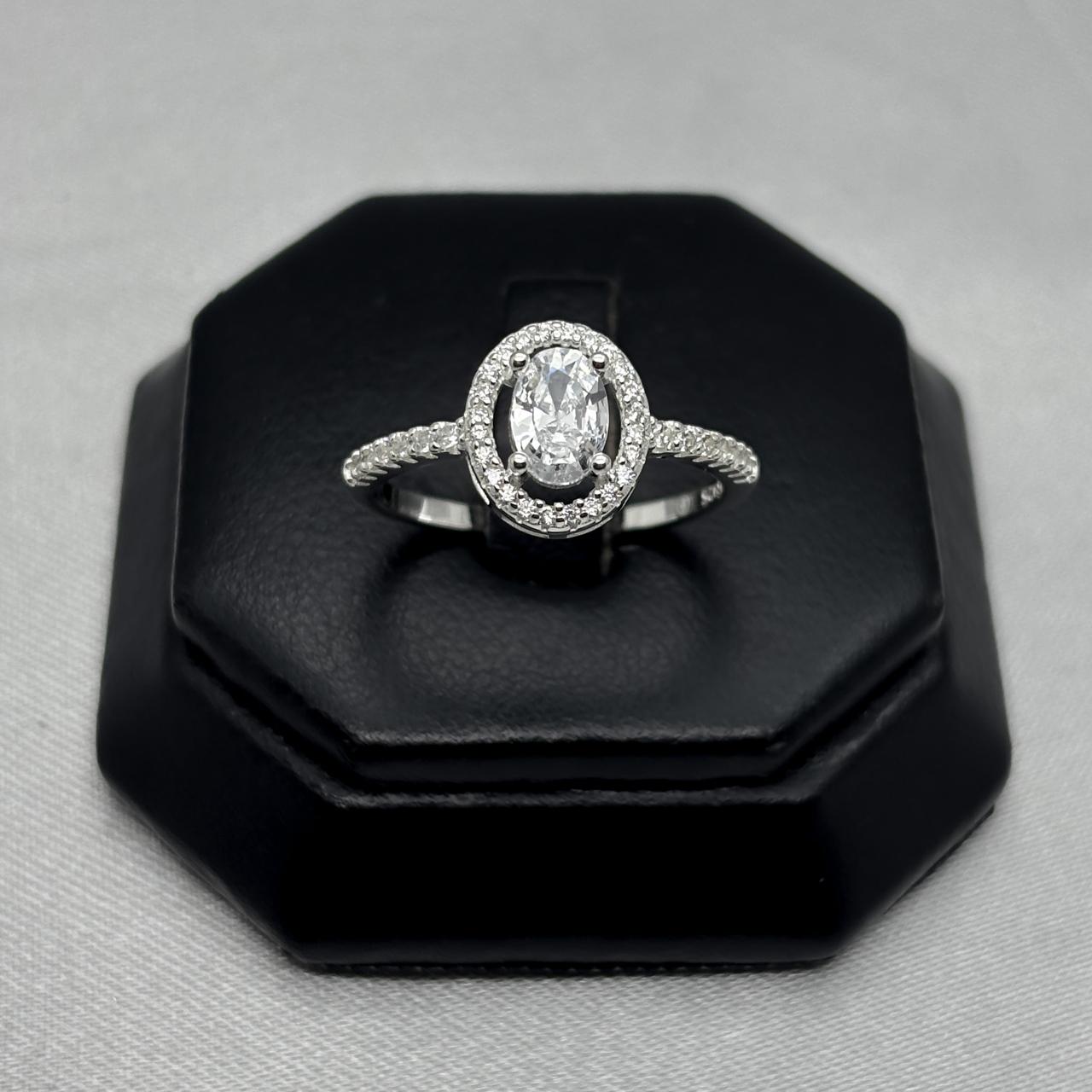 #AD472 - Anillo Piedra Ovalada Zirconia Plata - C10/2.5