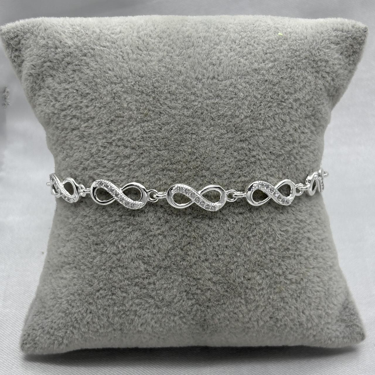 #PA508 - Pulsera Infinitos Con Zirconia Plata - A12/6.5