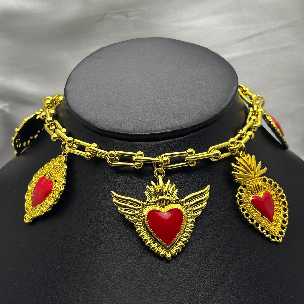 #GOL156 - Gargantilla Corazones Rojos Oro Laminado 18K/LA080