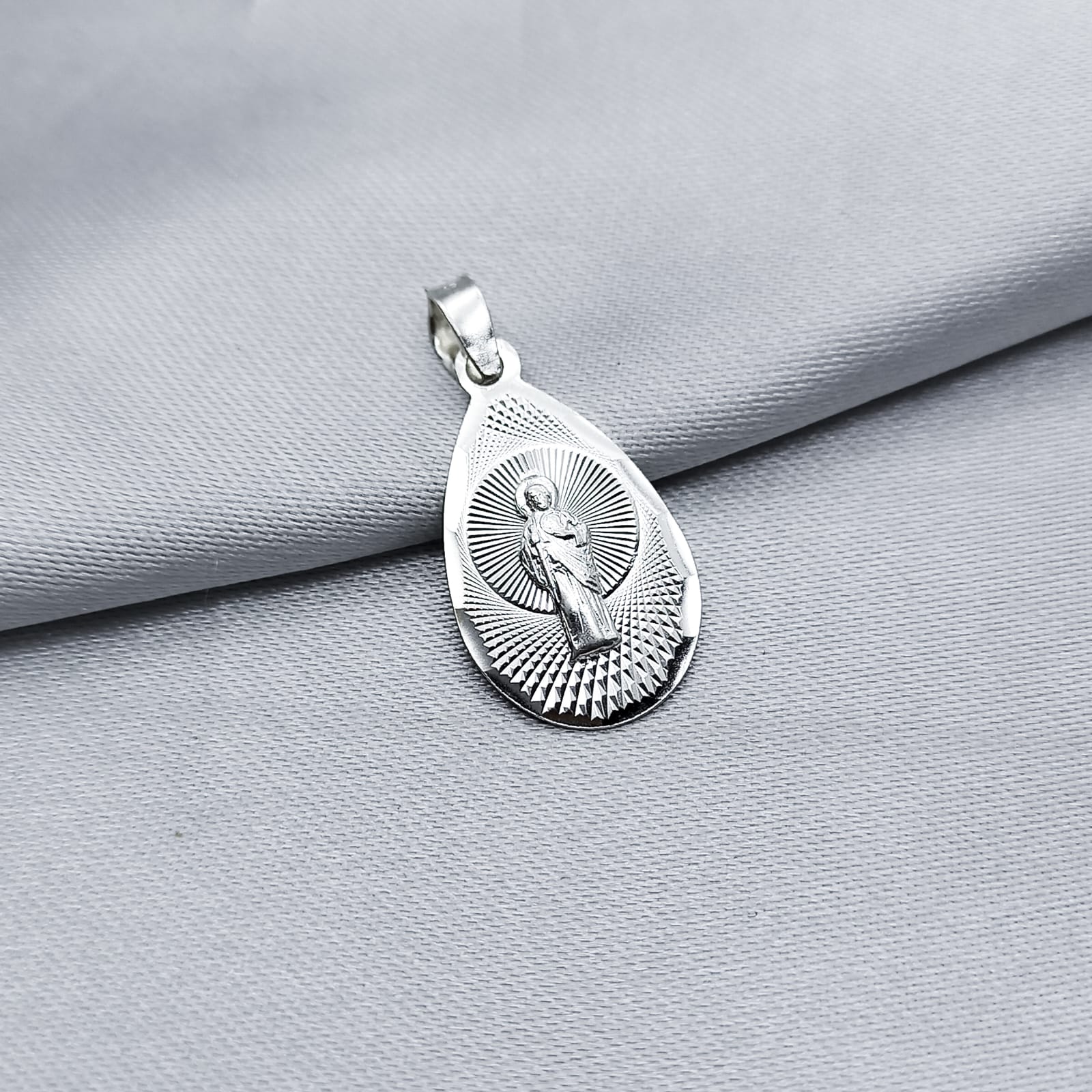 #D706 - Dije Forma De Gota San Judas Tadeo Plata - A09/1.2