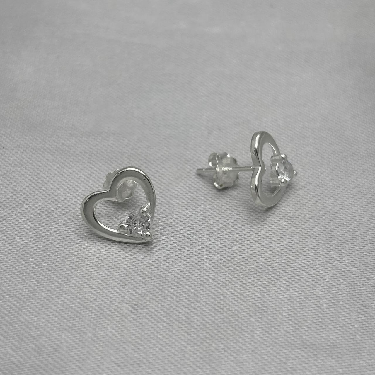 #BR332 - Broquel Corazón Con Zirconia Plata - B17/1.6