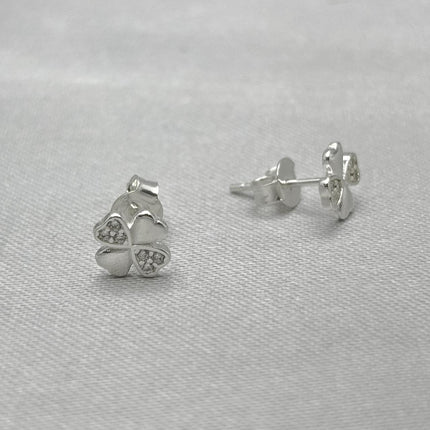 #BR350 - Broquel Trébol Con Zirconia Plata - B17/1.1