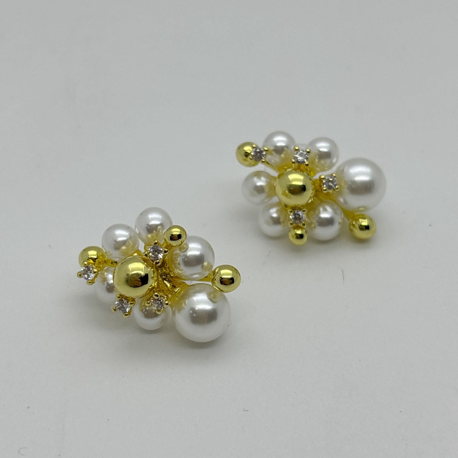 #BOL133 - Broquel De Bolitas Con Perlas De Oro Laminado 18k - LA040/