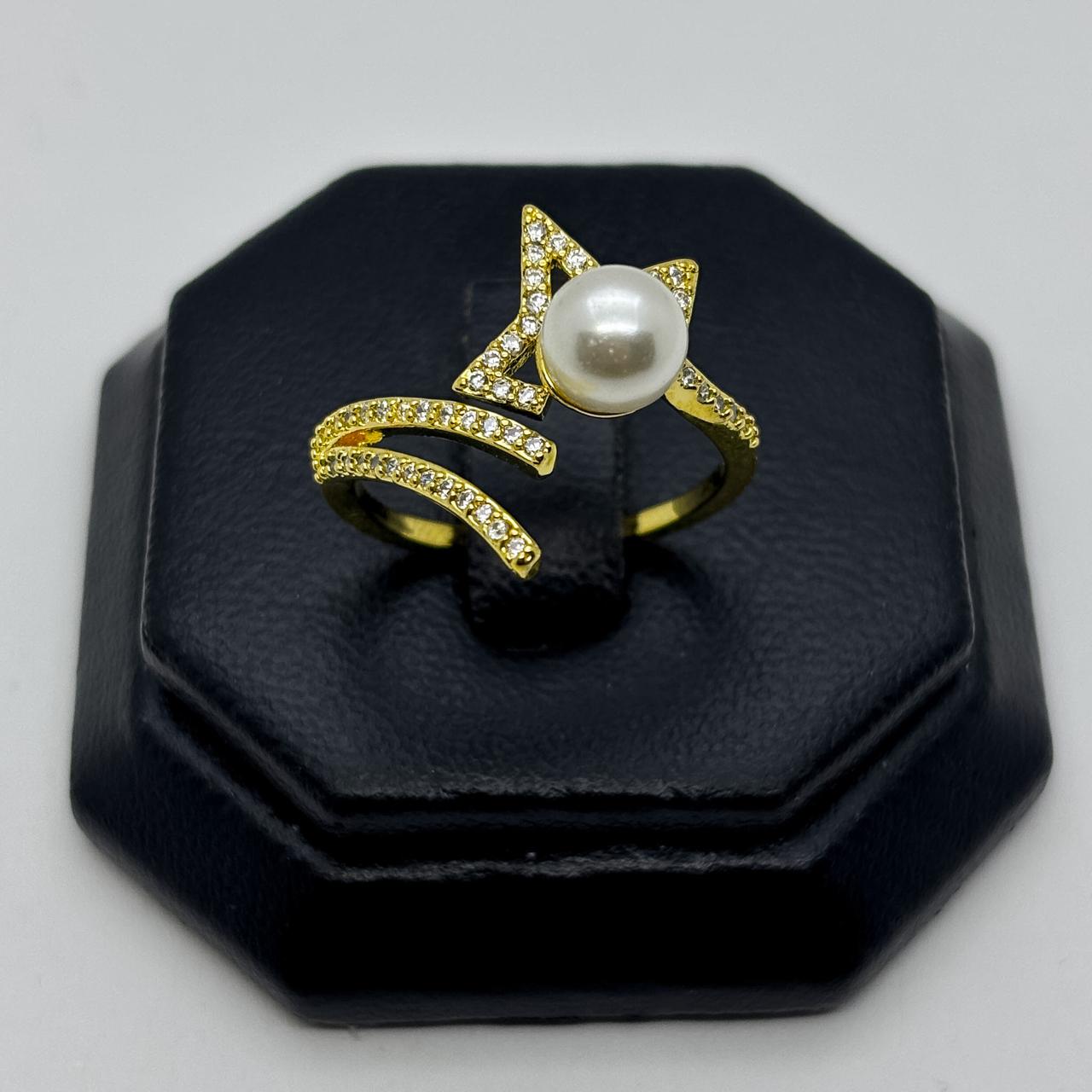#AOL175 - Anillo Con Perla Sintetica y Piedra Zirconia De Oro Laminado 18k - LA025/