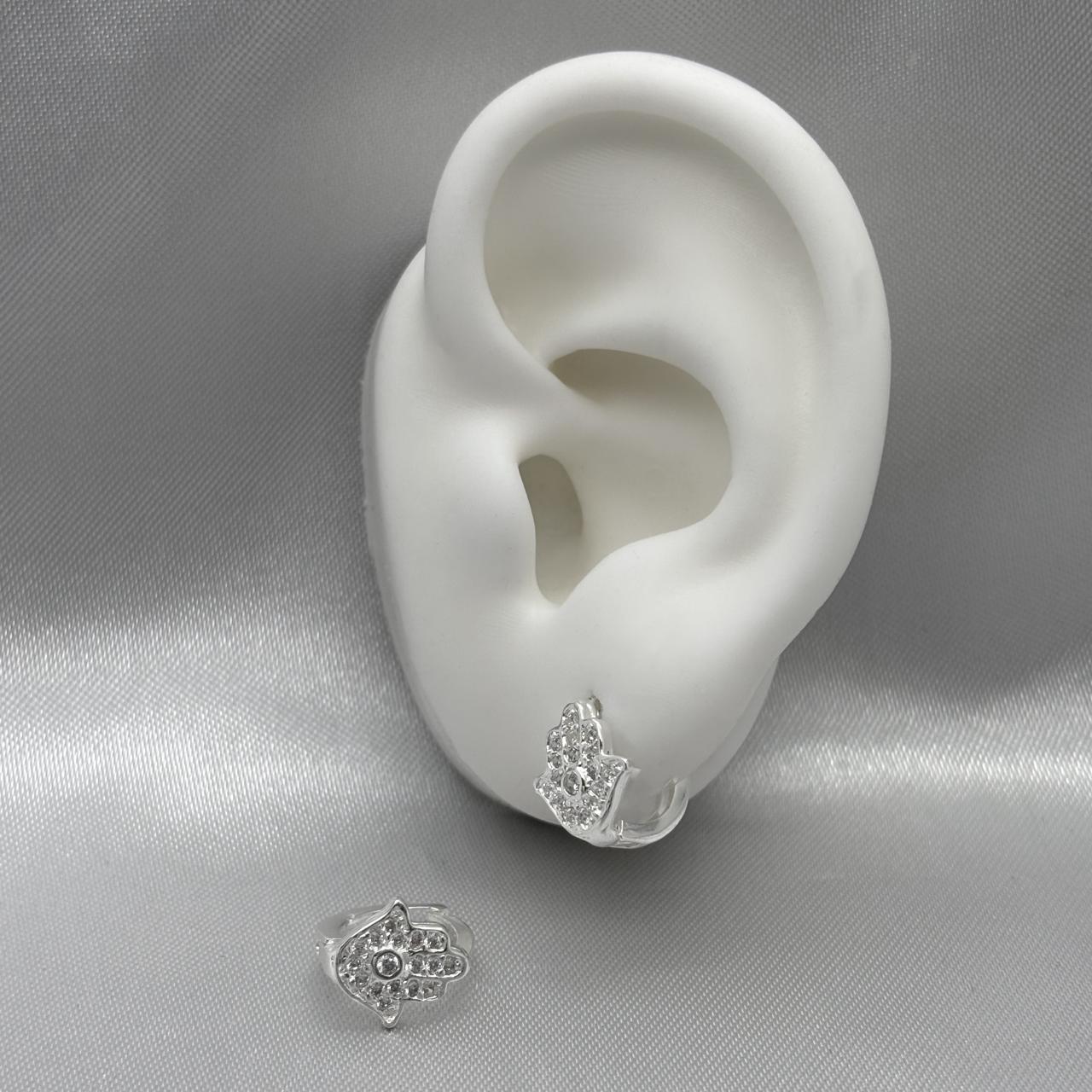 #H151 - Huggie De Plata Mano De Fátima Con Zirconia - F2.5