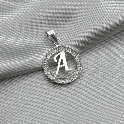 #D495 - Dije Circular De Letra Con Zirconia Plata - A09/2.2