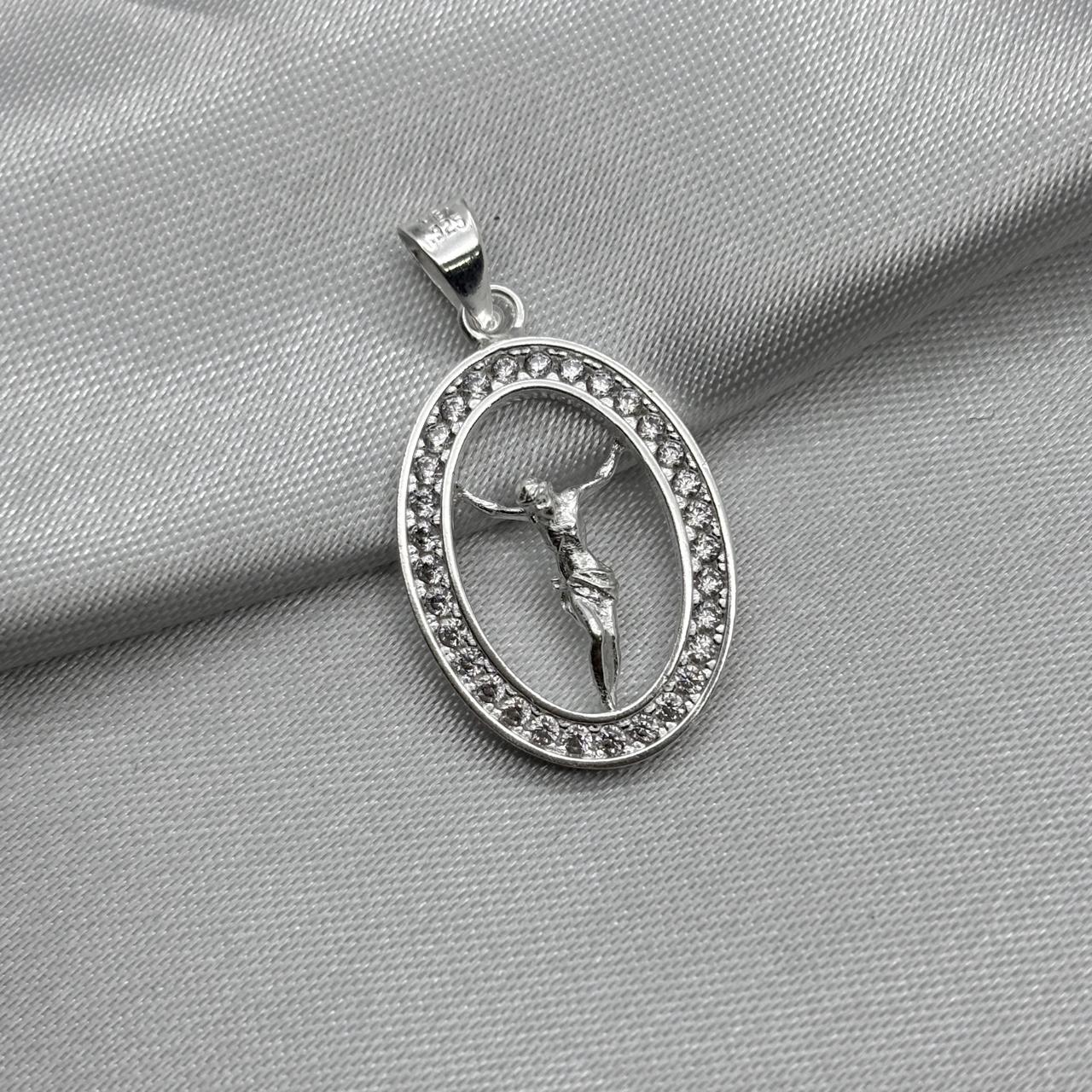 #D440 - Dije De Cristo Con Piedra Zirconia De Plata - A09/2.8