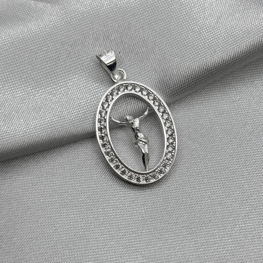 #D440 - Dije De Cristo Con Piedra Zirconia De Plata - A09/2.8
