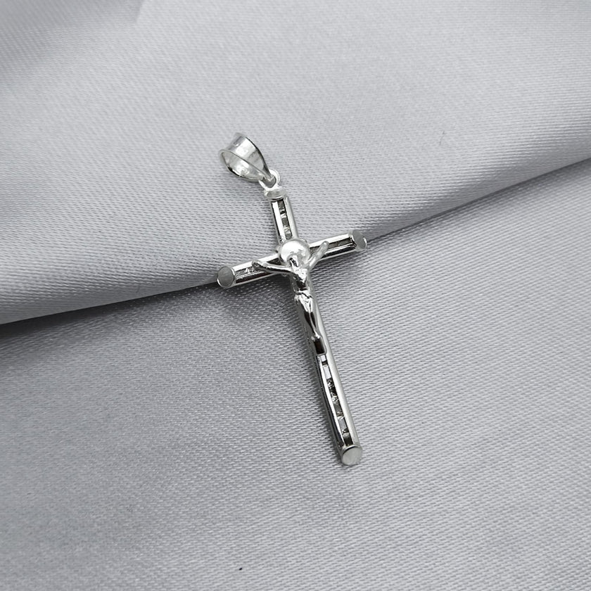 #D423 - Dije Crucifijo Piedra Zirconia Plata - A12/2.3