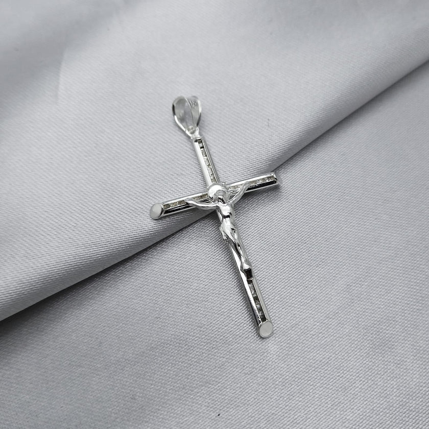 #D423 - Dije Crucifijo Piedra Zirconia Plata - A12/2.3