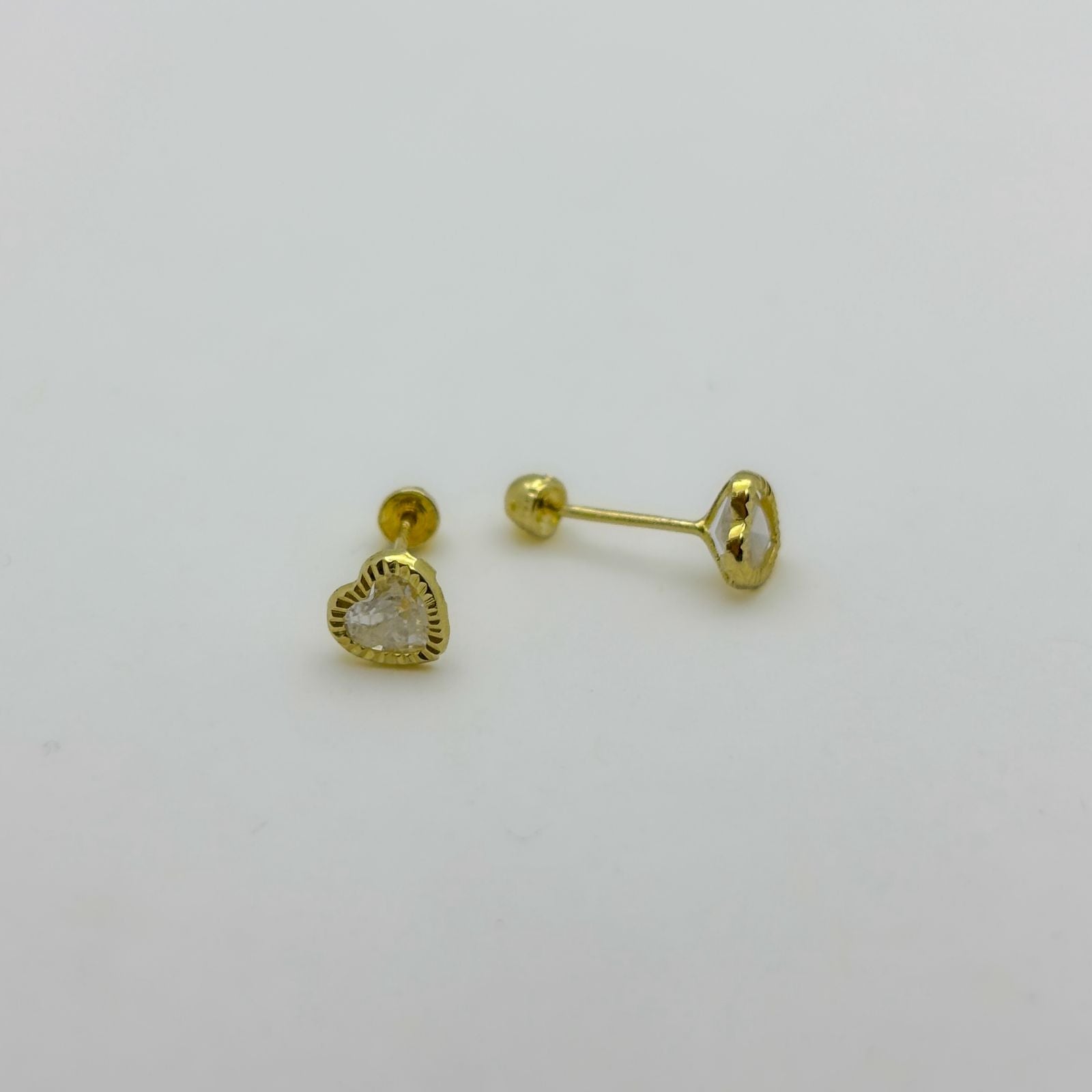 #B10257 - Broque Corazón Con Bisel Diamantado De Oro 10k - L240/ - L305/