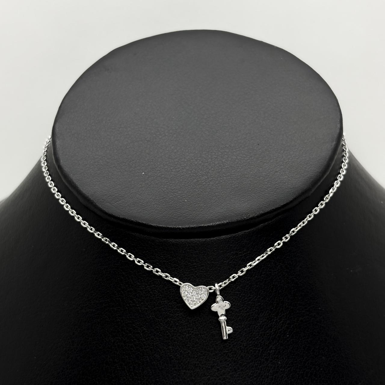 #G281 - Gargantilla De Corazón Con Llave/Trebol Con Llave Plata .925 - C46/2.9