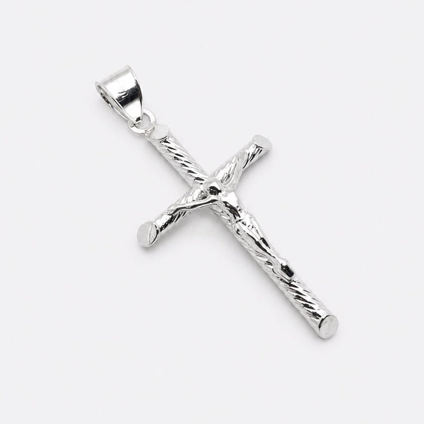 #D742 - Dije Crucifijo Diamantado De Plata .925 - A12/2.6