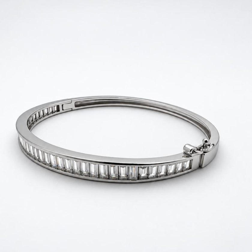 #AO124 - Pulsera Rígida Con Piedra Baguette De Plata .925 - C30/13.0