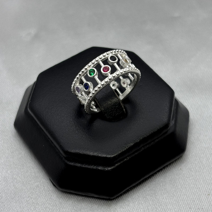 #AD465 - Anillo Con Zirconias Plata - A09/4.6