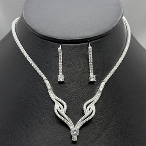 #J128 - Juego Gargantilla Y Aretes Con Zirconia Plata - B12/13.7