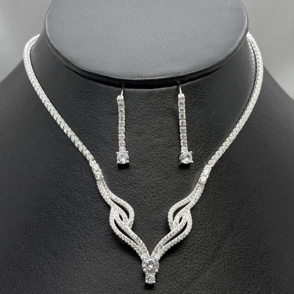 #J128 - Juego Gargantilla Y Aretes Con Zirconia Plata - B12/13.7