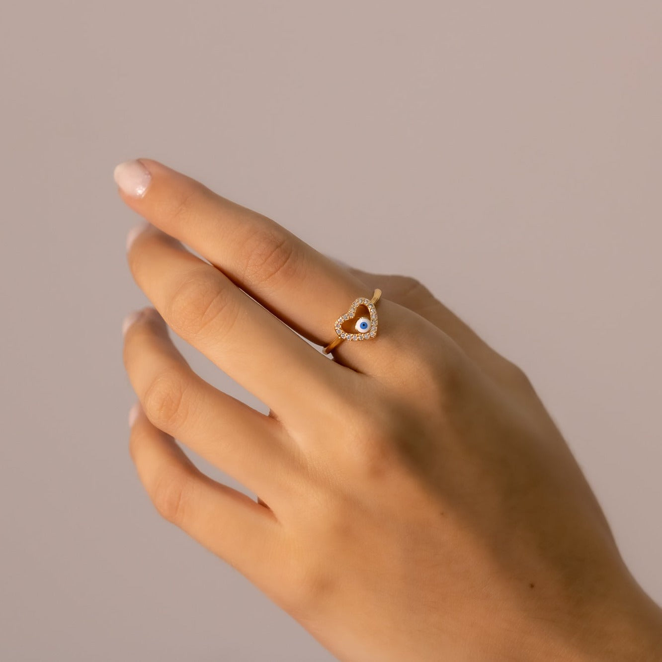 #AOL119 - Anillo De Corazón Con Ojo Turco Ajustable De Oro Laminado De 18k