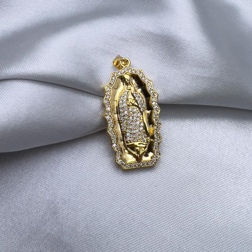 #DOL116 - Dije Virgen De Guadalupe Con Piedra De Oro Laminado De 18k