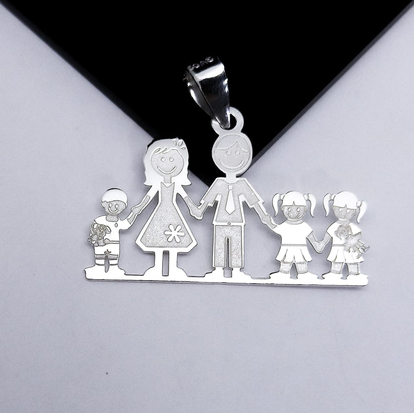 #D126 - Dije Familiar Mamá, Papá y 3 Niños o Niñas Plata - LL2.6
